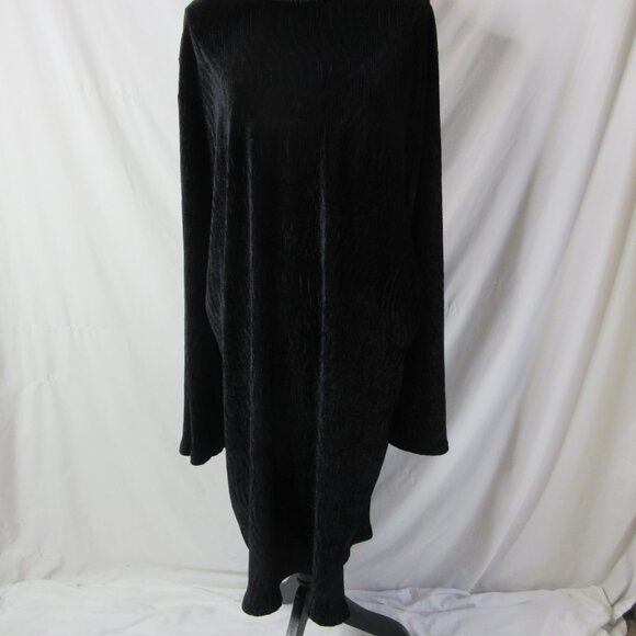 Eloquii Black Velvet Dress Flare Sleeve Textured Keyhole Back Midi Size 28 NWT - Picture 6 of 16